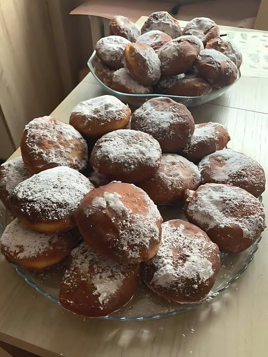 Domowe Pączki – Tradycyjna Rozkosz w Nowoczesnym Wydaniu