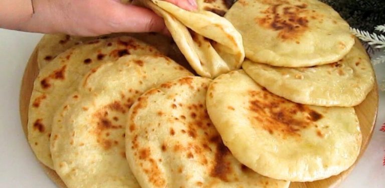 Ekspresowy chleb z patelni – domowy wypiek w 10 minut!