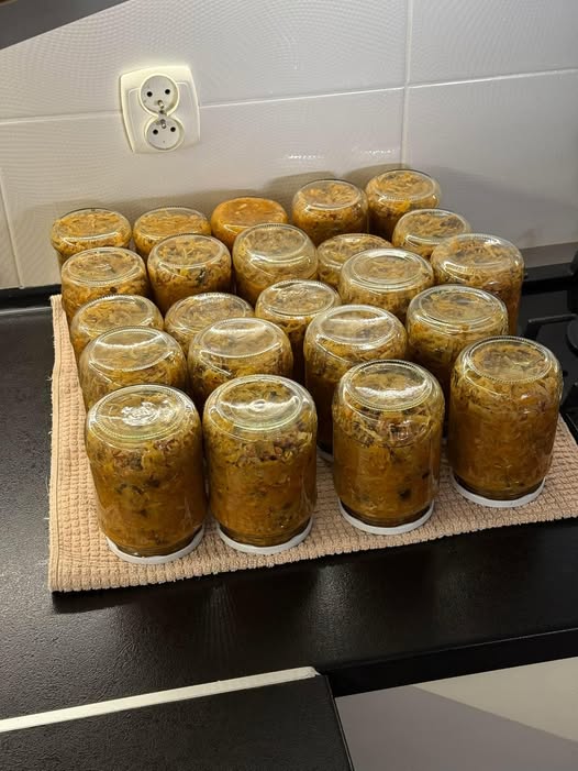 Tradycyjny bigos z duszą – domowy przepis na aromatyczne danie z kapusty i mięsa